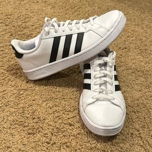 Adidas Grand Court Cloudform size 9.5